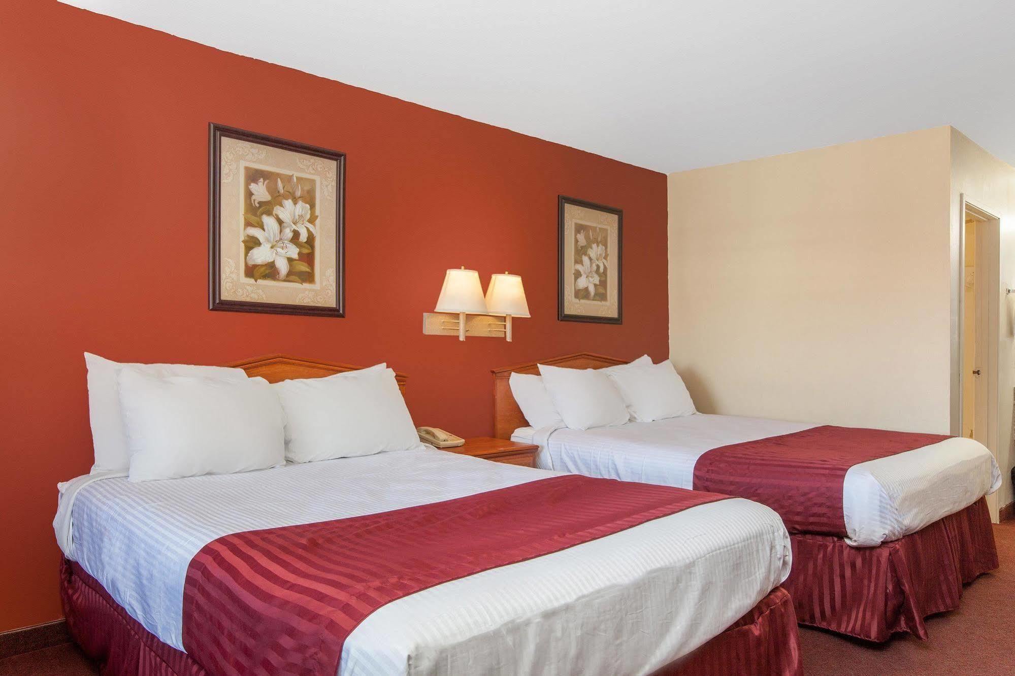America'S Best Value Inn & Suites Bakersfield Central Extérieur photo